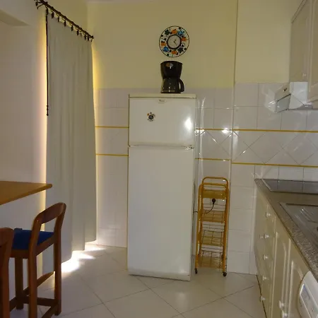 Apartment T1 Com Piscina E Vista Mar - Da Rocha *