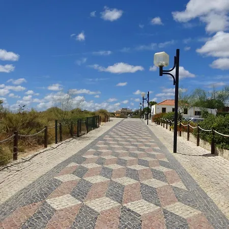아파트 T1 Com Piscina E Vista Mar - Da Rocha